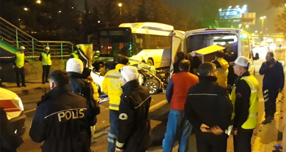 Başkent’te zincirleme trafik kazası: 2 ölü, 2 yaralı