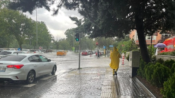 Başkentte kuvvetli sağanak etkili oluyor