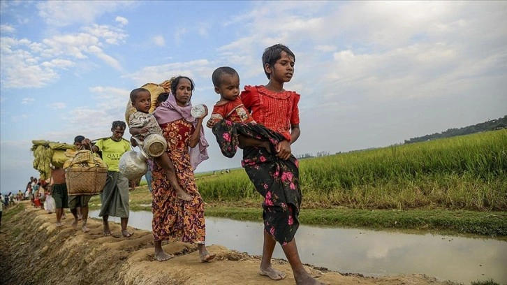 Batı dünyasından Arakanlı Müslümanlara şiddeti durdurması için Myanmar'a çağrı