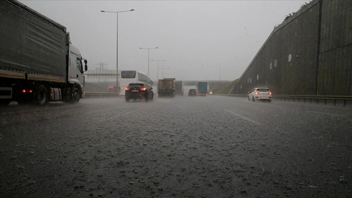 Batı Karadeniz için gök gürültülü sağanak uyarısı