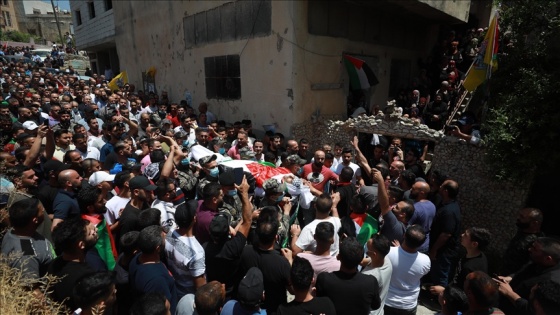 Batı Şeria'da düzenlenen cenaze törenlerinde İsrail'e öfke