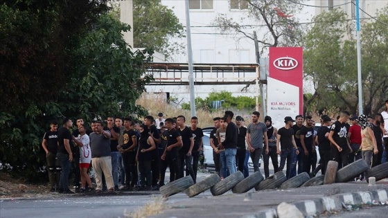 Batı Şeria'nın Nablus ve Tulkerm kentlerinde Gazze'ye destek gösterisi düzenlendi