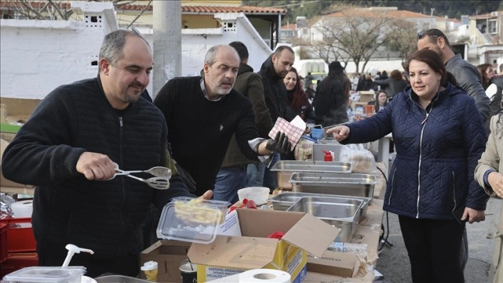 Batı Trakya'da Türkiye'deki depremzedeler için kermes