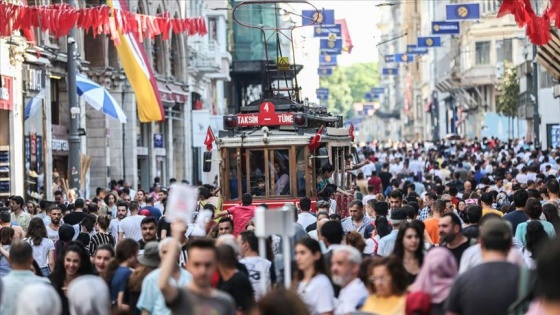 Batılı turistlerin İstanbul'a ilgisi artıyor