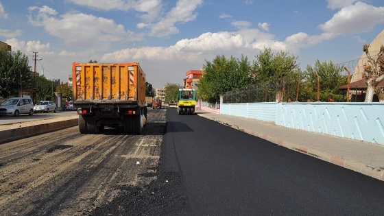 Batman'da asfalt, yol yapım ve kaldırım çalışmaları başlatıldı