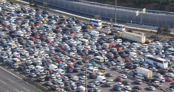 Bayram öncesi köprü trafiği durma noktasına geldi