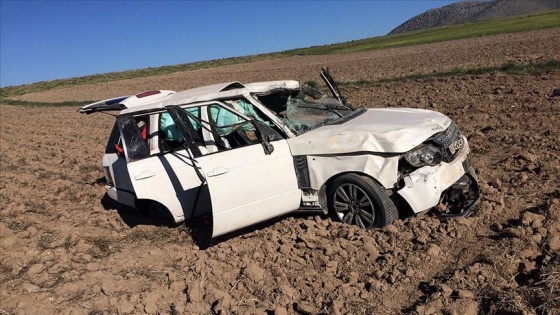 Bayram tatilinin ikinci gününde de trafik kazaları can aldı