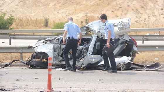 Bayram tatilinin ilk üç gününde trafik kazaları 20 can aldı