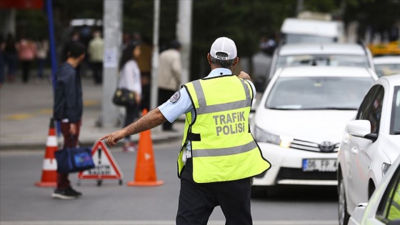 Bayramda 185 bin trafik personeli yollarda olacak