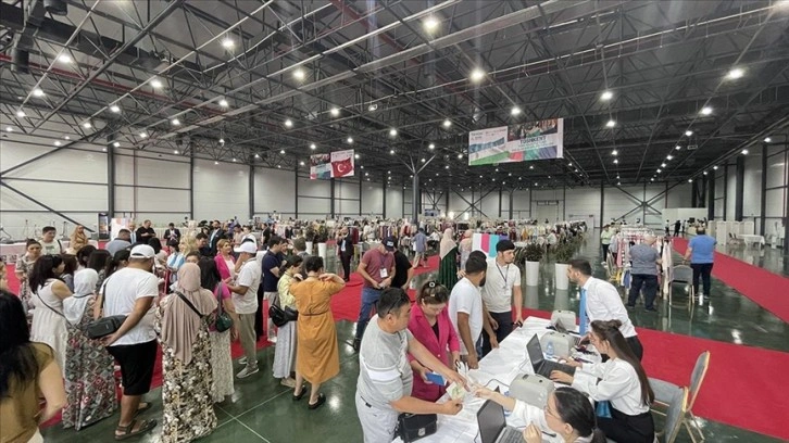 Bebek ve çocuk konfeksiyon sektörü ürünlerini Özbekistan'da alıcılarla buluşturuyor