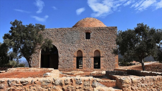 Beçin Antik Kenti'ndeki 600 yıllık Yelli Cami ibadete hazır hale getirildi