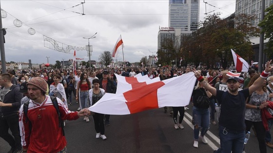 Belarus’ta muhalefet sıra dışı taktikler kullanıyor