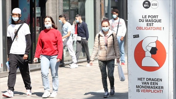 Belçika'da maske zorunluluğu büyük ölçüde kalkıyor