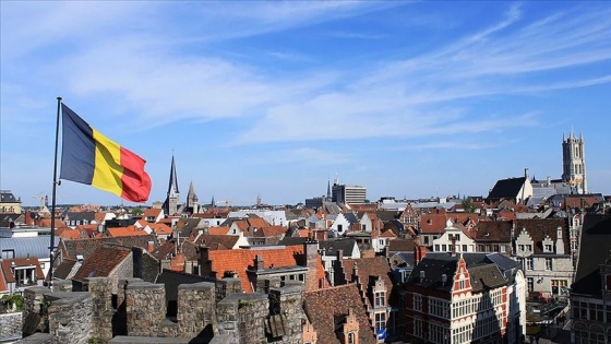 Belçika'nın Ghent kentinde sömürgeci Kral 2. Leopold'un büstü kaldırıldı