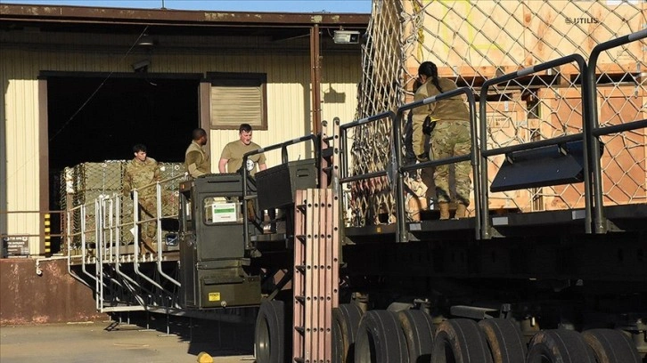 Belçika'nın Hatay'da kurduğu sahra hastanesinin sağlık ekibi ve ekipmanları İncirlik Üssü&