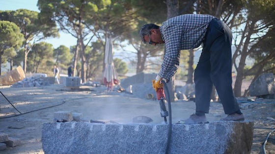 'Bergama taşı' Avrupa meydanlarını süslüyor