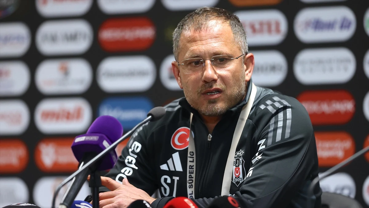 Beşiktaş'ın teknik sorumlusu Serdar Topraktepe: Seyircilerimize küçük bir mutluluk vermek istemiştik