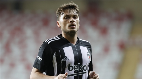 Beşiktaş Kulübü, Adem Ljajic'in takımdan ayrı çalışacağını açıkladı