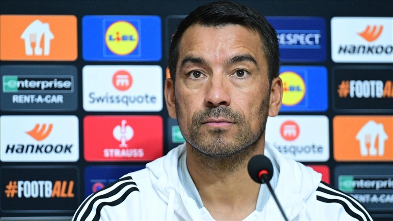 Beşiktaş teknik direktörü Giovanni van Bronckhorst: Puanlar almaya çalışacağız