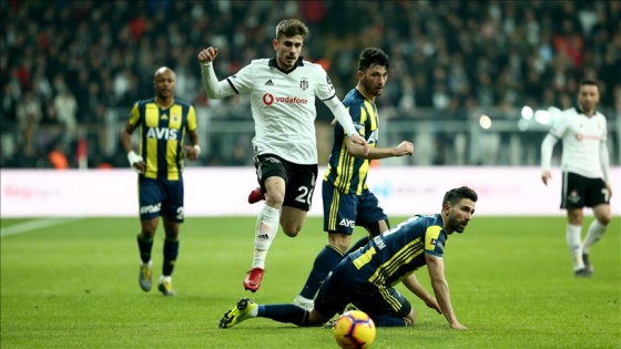 Beşiktaş, yılın son derbisinde yarın Fenerbahçe'ye konuk olacak