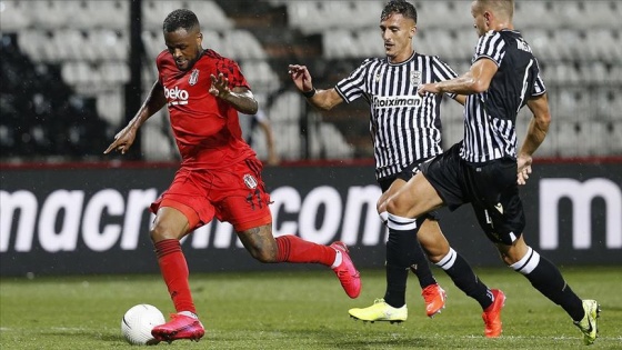 Beşiktaşlı futbolcu Larin'in adalesinde birinci derece zorlanma tespit edildi