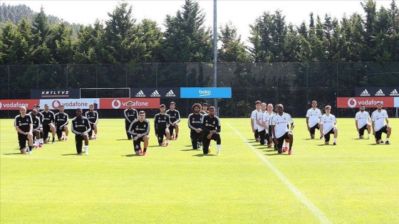 Beşiktaşlı futbolcular George Floyd'u andı