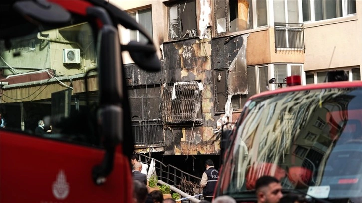 Beşiktaş'ta gece kulübü yangınına ilişkin gözaltına alınan 11 şüpheli adliyeye sevk edildi