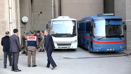 'Beyaz bayrak olarak sallamak için tuvalet kağıdı aldım'