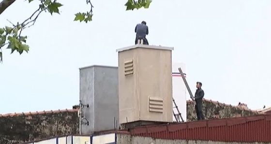 Beyoğlu'nda işçilerin ölümle dansı kamerada