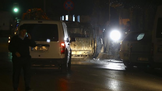 Beyoğlu'nda seyir halindeki polis aracında yangın