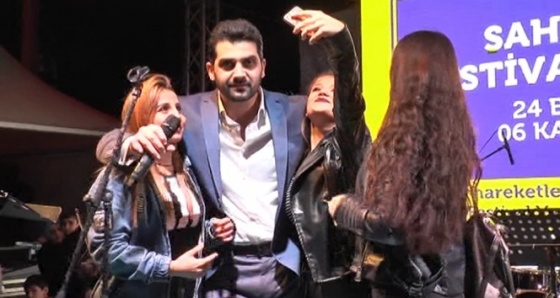 Beyoğlu Sahaflar Festivali’nde Popstar Bayhan rüzgarı