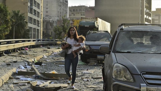 Beyrut'ta patlamanın ardından 2 hafta olağanüstü hal ilan edildi