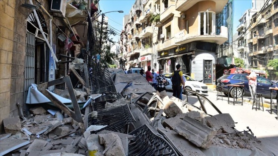 Beyrut'ta şiddetli patlamanın etkili olduğu bölgelerde hırsızlık olayları başladı