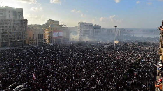 Beyrut'taki gösterilerin bilançosu: 1 ölü, 238 yaralı