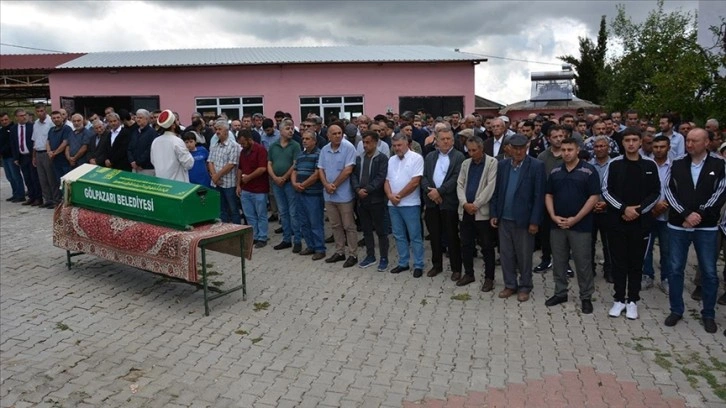 Bilecik'teki selde hayatını kaybeden kadın, son yolculuğuna uğurlandı