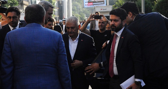 Binali Yıldırım AK Parti İl Başkanlığı'na geldi