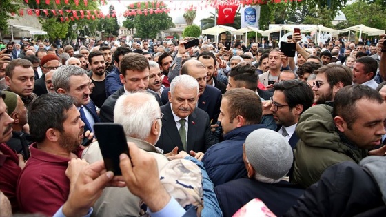 Binali Yıldırım: Bizi sevmeyenleri de seviyoruz