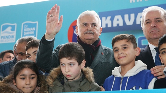 Binali Yıldırım Pendik'te cemevi açılışı yaptı