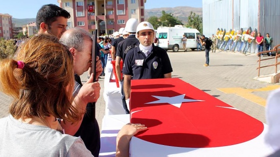 Bingöl şehitleri için tören