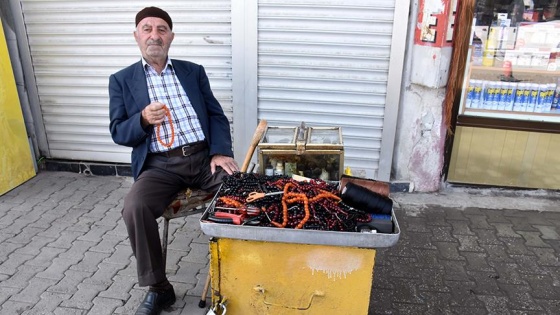 Bir metrekarelik tezgahta yarım asırlık ekmek mücadelesi