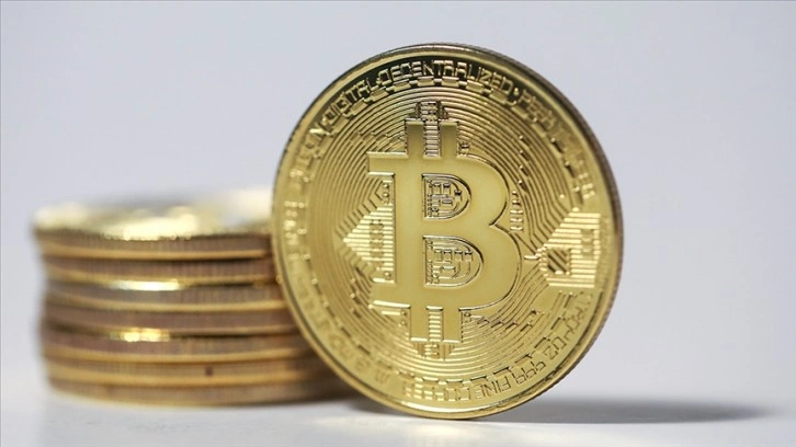 Bitcoin 6 ayın en düşük seviyesine geriledi