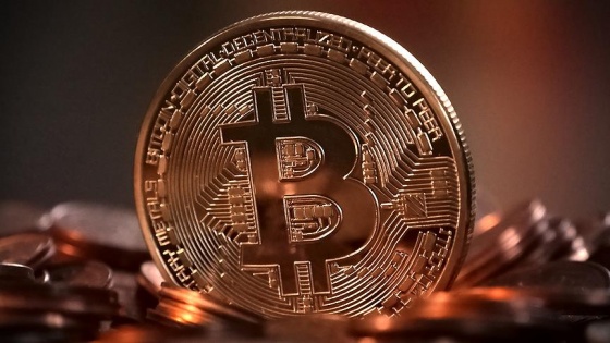 Bitcoin'den bir günde iki rekor