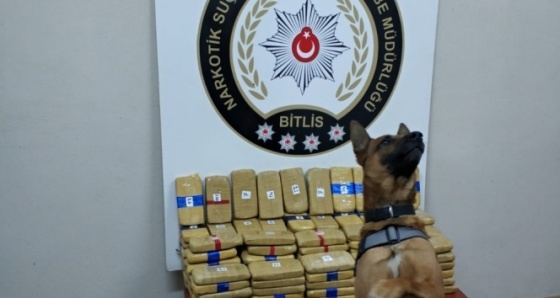 Bitlis’te  piyasa değeri 5,5 milyon TL olan 78 kilo 200 gram eroin ele geçirildi.