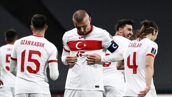 'Bizim çocuklar' Hollanda karşısında 3-0 önde