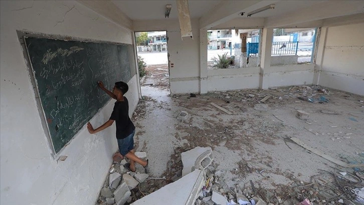 BM: İsrail, Gazze'de zorla yerinden edilenlerin sığındığı okulların yüzde 69'unu vurdu