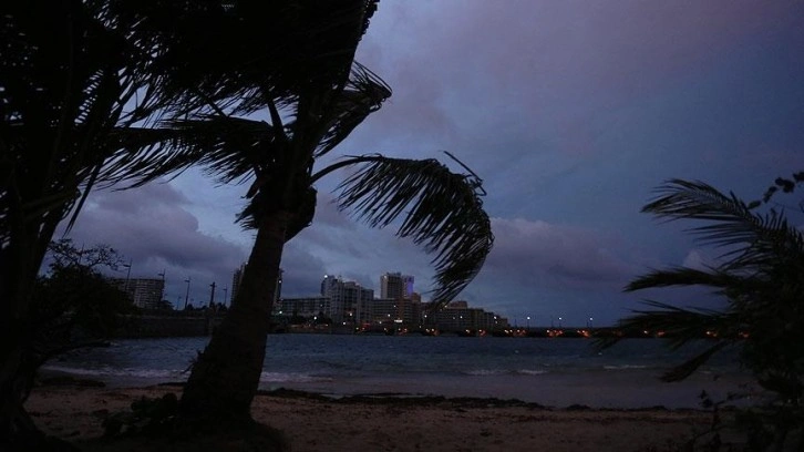 BM: Karayipler'i vuran Beryl Kasırgası'nın 200 binden fazla kişiyi etkilemesi bekleniyor