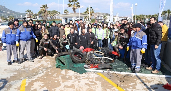 Bodrum’da denizden çıkan atıklar şok etti