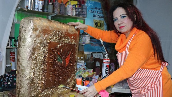 Bodrumu atölye yaptı, atık malzemeleri sanata kazandırdı