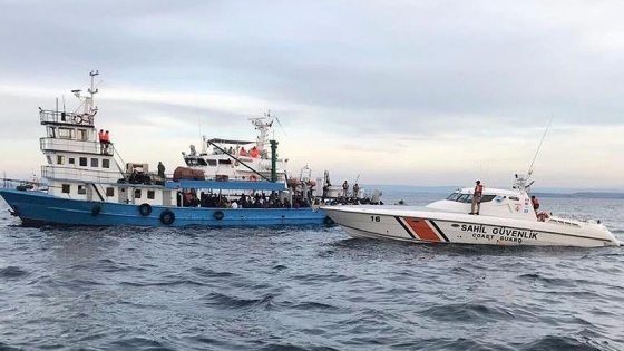 Boğaz Adası'nda mahsur kalan 11 göçmen kurtarıldı