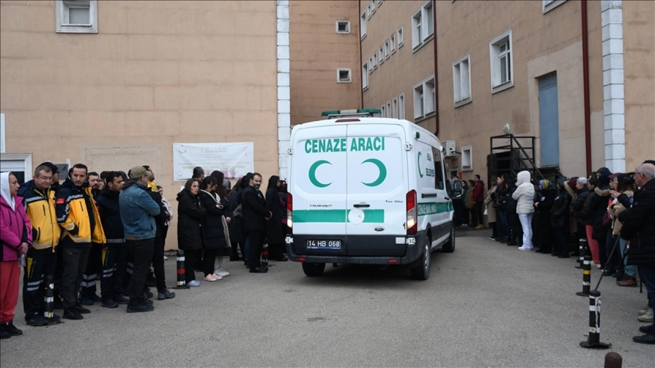 Bolu'daki otel yangınında hayatını kaybeden doktora çalıştığı hastanede veda töreni